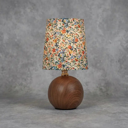 Abajur de Mesa Cúpula de Tecido Floral Clássico